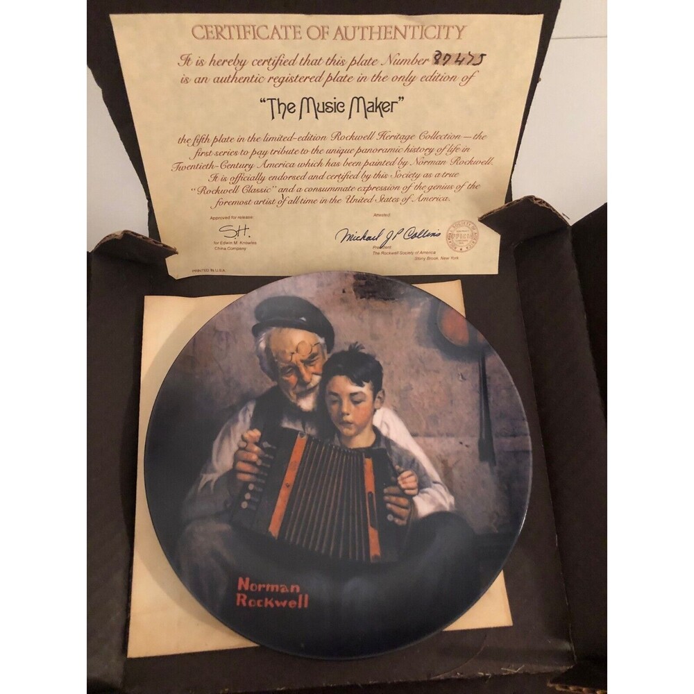 Knowles Norman Rockwell Plate "The Music Maker" 1981 Limited Edition Authentic